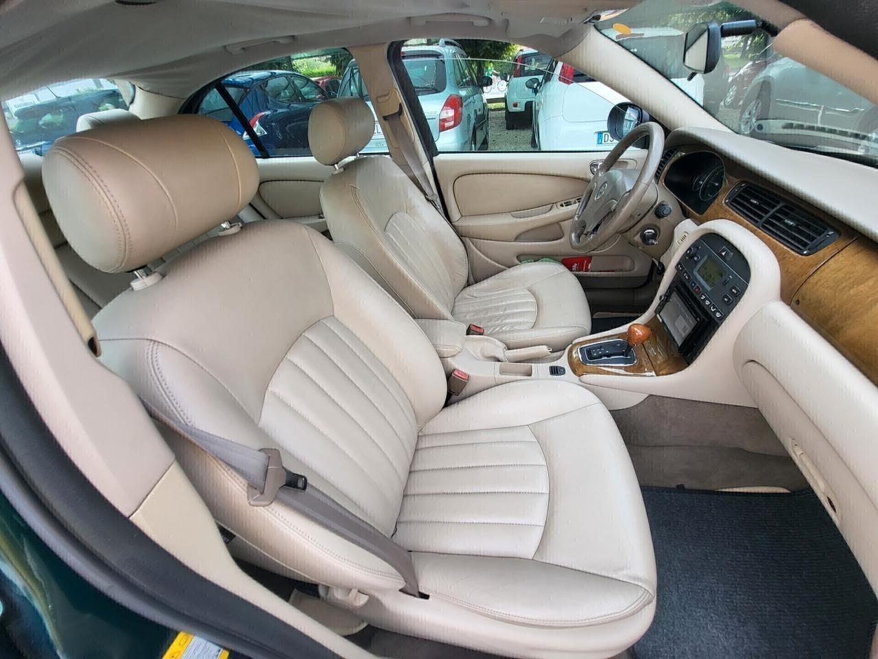 Jaguar X-Type 2.5 GPL ISCRITTA ASI quotata 8000