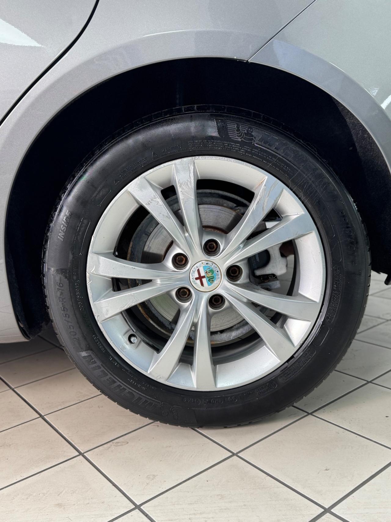 Alfa Romeo Giulietta 1.6 JTDm-2 105 CV Exclusive