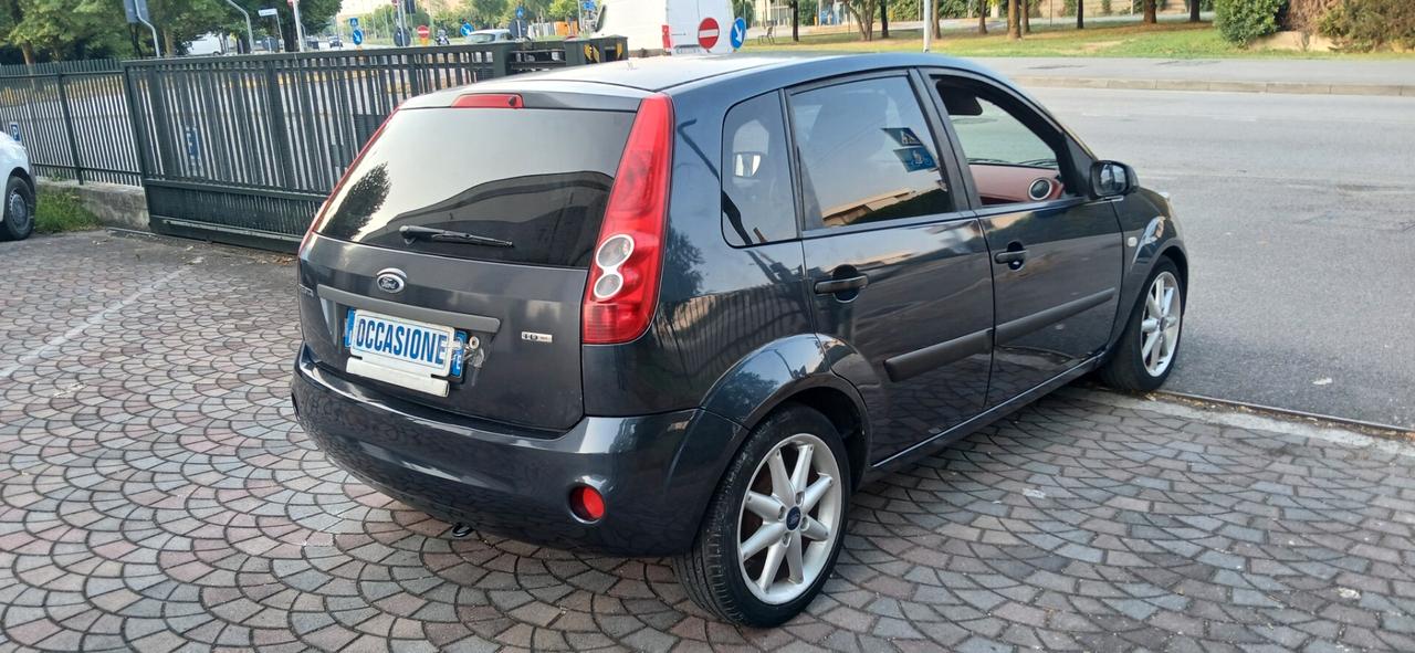 Pochi km diesel neopatentati Ford fiesta