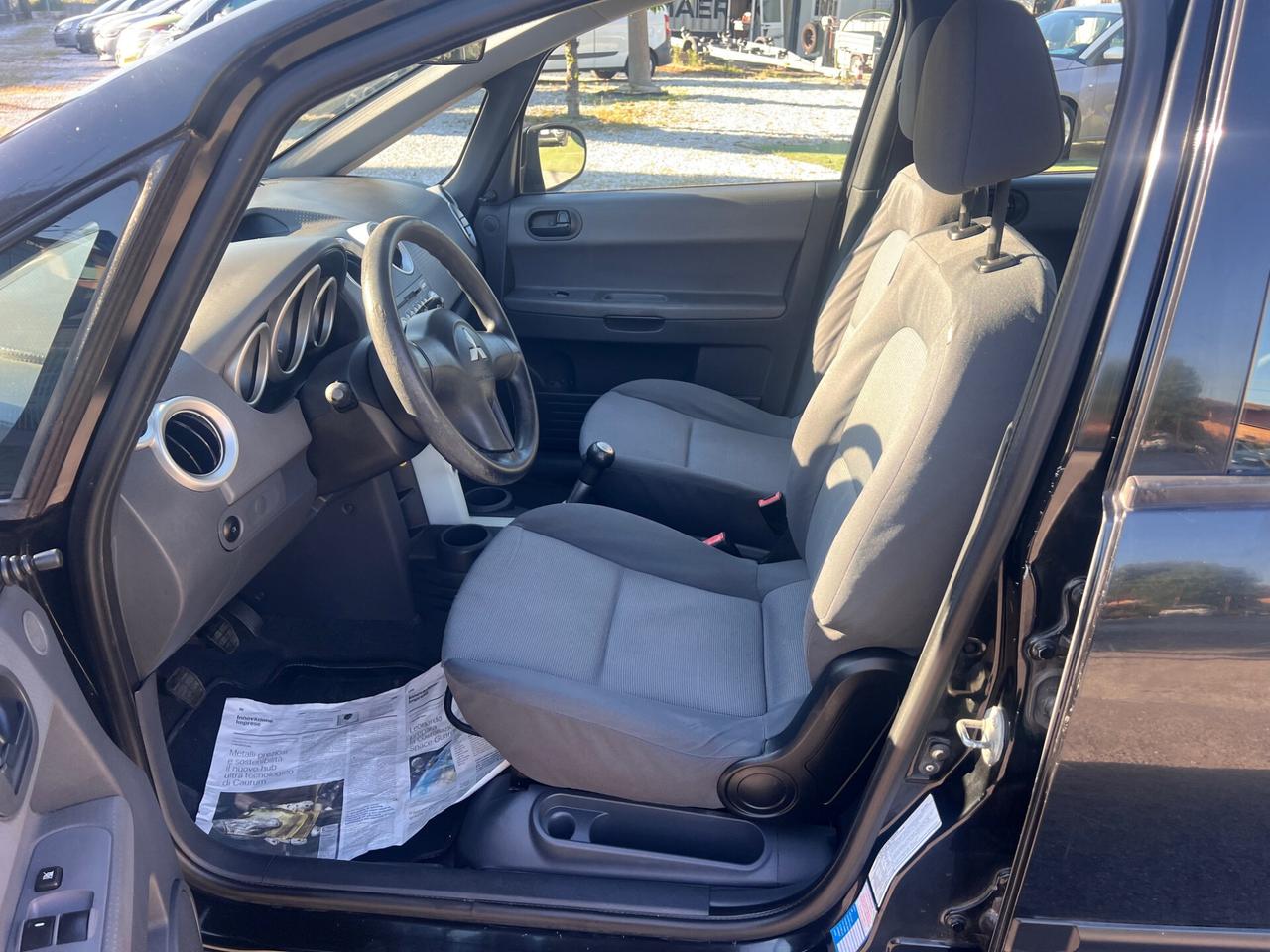 Mitsubishi Colt 1.1 12V 5p. Sportychrome