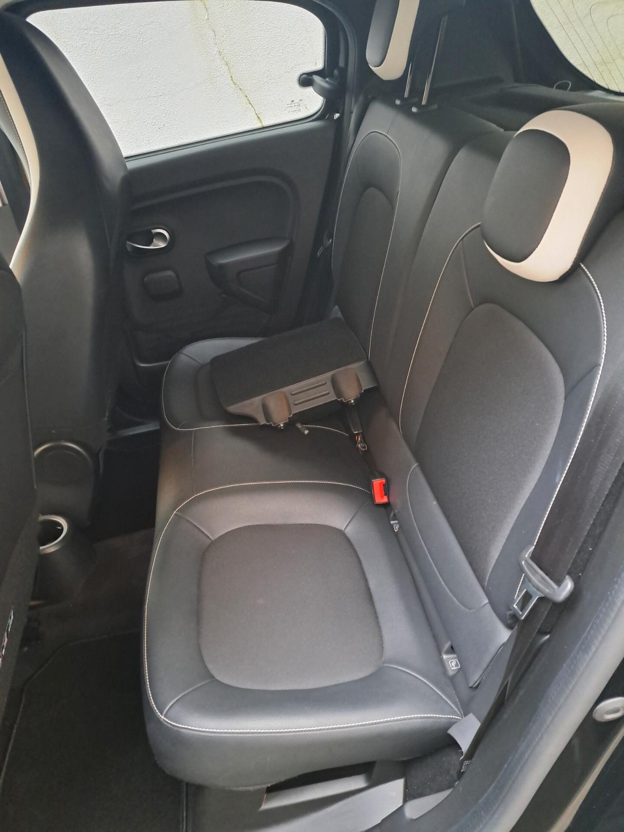 Renault Twingo Electric Urban Night