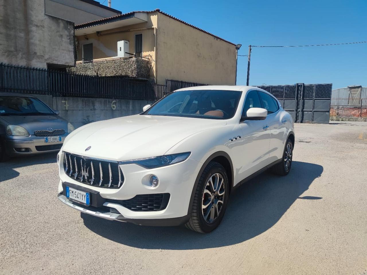 Maserati Levante V6 Diesel 275 CV AWD Granlusso pochi km