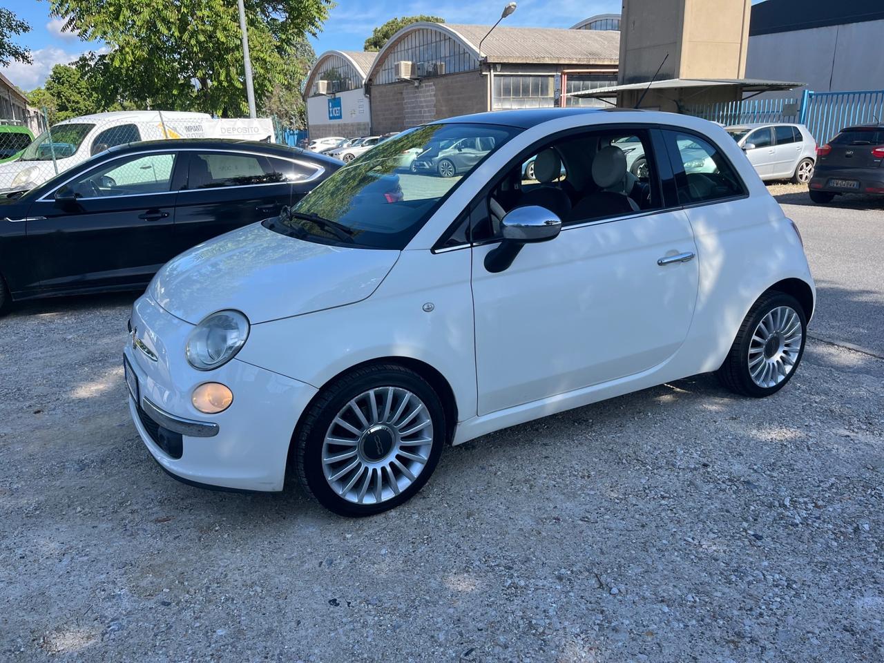Fiat 500 0.9 TwinAir Turbo Lounge 2011 137.000 KM