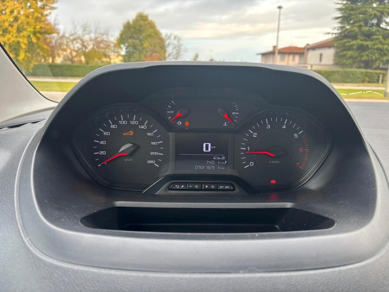 Peugeot Partner 1.5 102 cv anno 2021 con 92000 km