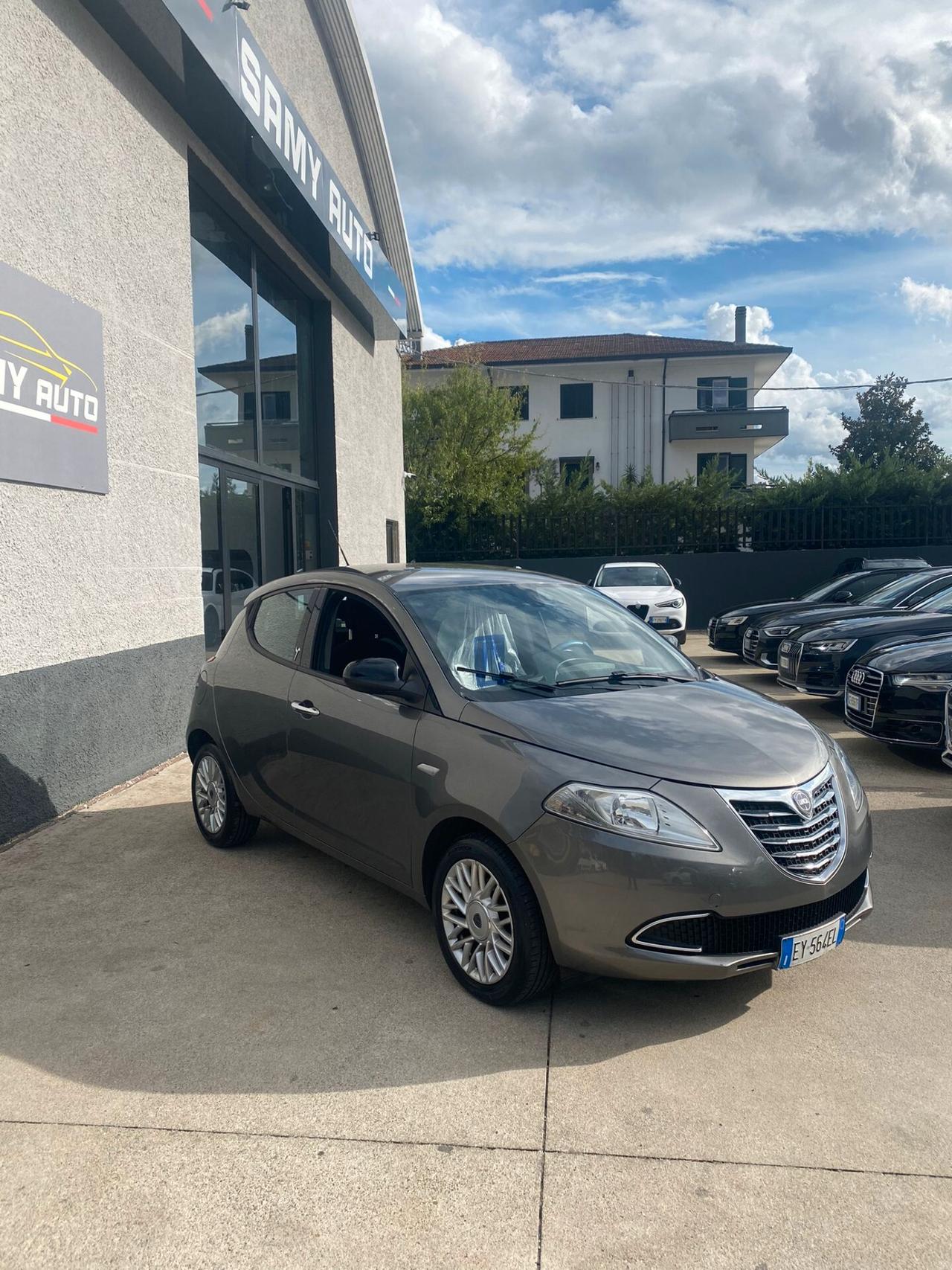 Lancia Ypsilon 1.2 69 CV 5 porte GPL Ecochic Platinum