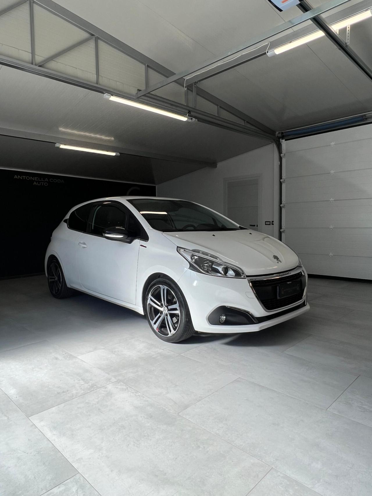 Peugeot 208 BlueHDi 100 3 porte GT Line