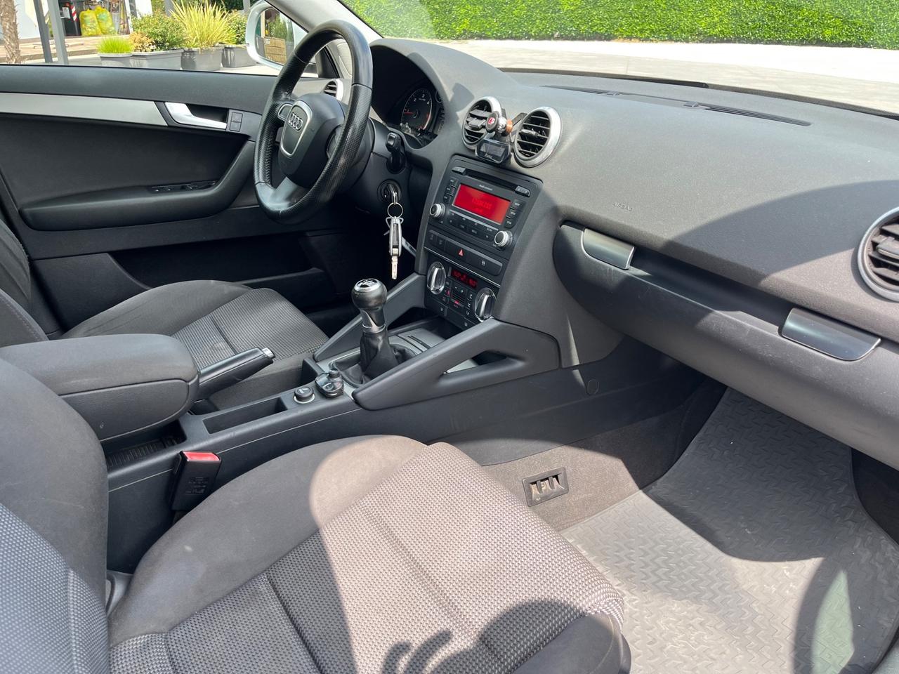 Audi A3 SPB 1.6 TDI 105 CV CR Attraction