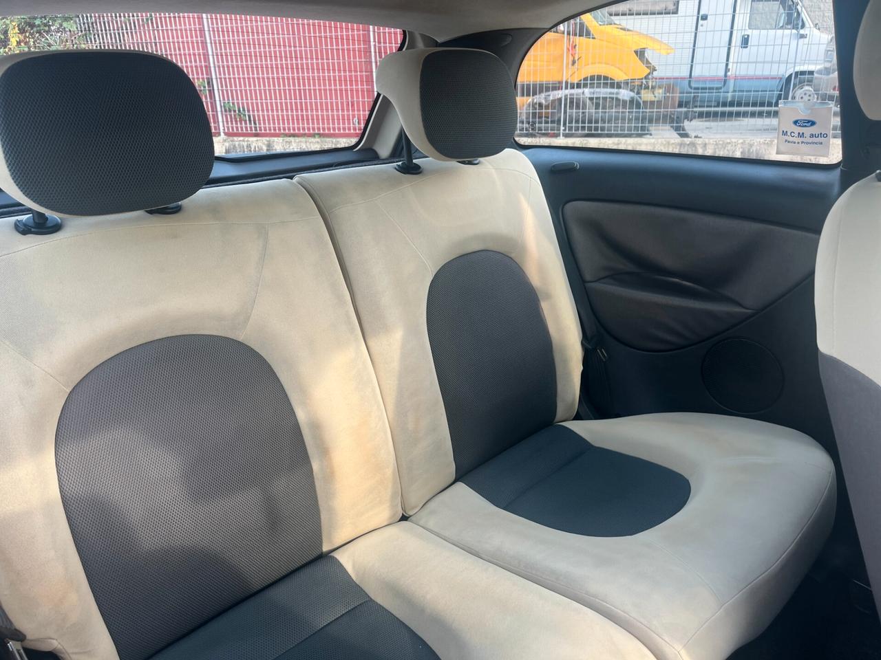 Lancia Ypsilon 1.2 Argento TETTO PANORAMICO APRIBILE ADATTA AI NEOPATENTATI