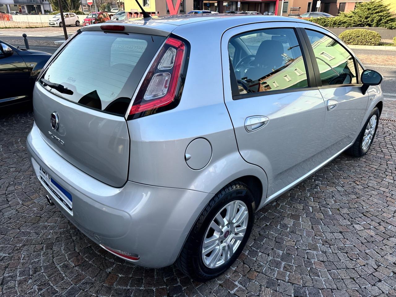 Fiat Punto 1.3MJT II 75CV 5P Lounge -Neopatentati