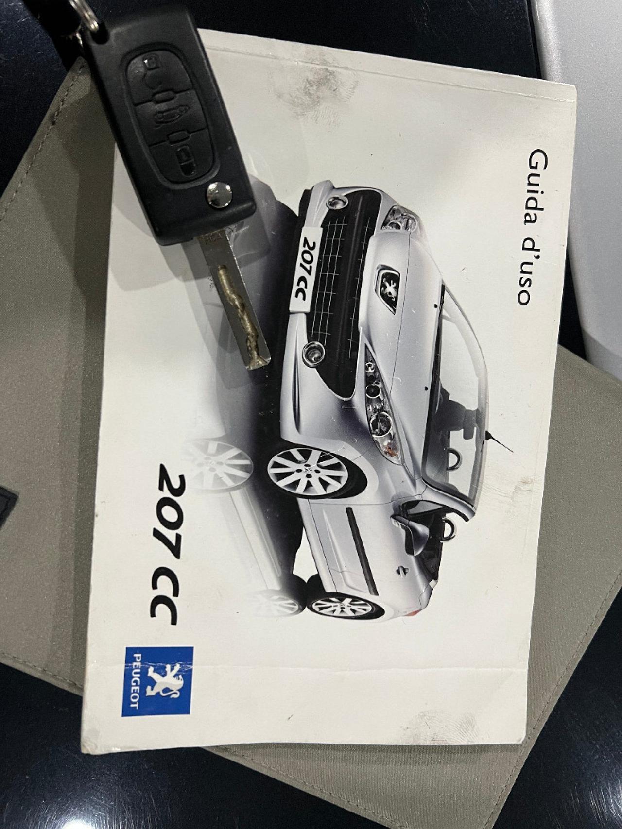 Peugeot 207 1.6 HDi 110CV CC Féline