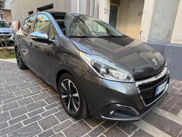 Solo da QUALITYCARS PESCARA Peugeot 208 BlueHDi 75 5 porte Allure