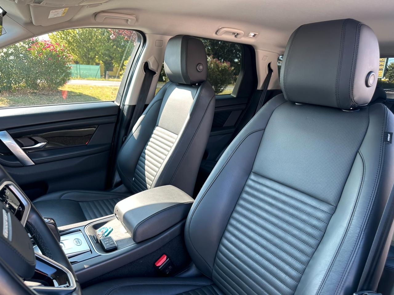 Land Rover Discovery Sport 2.0 Si4 200 CV AWD Auto HSE