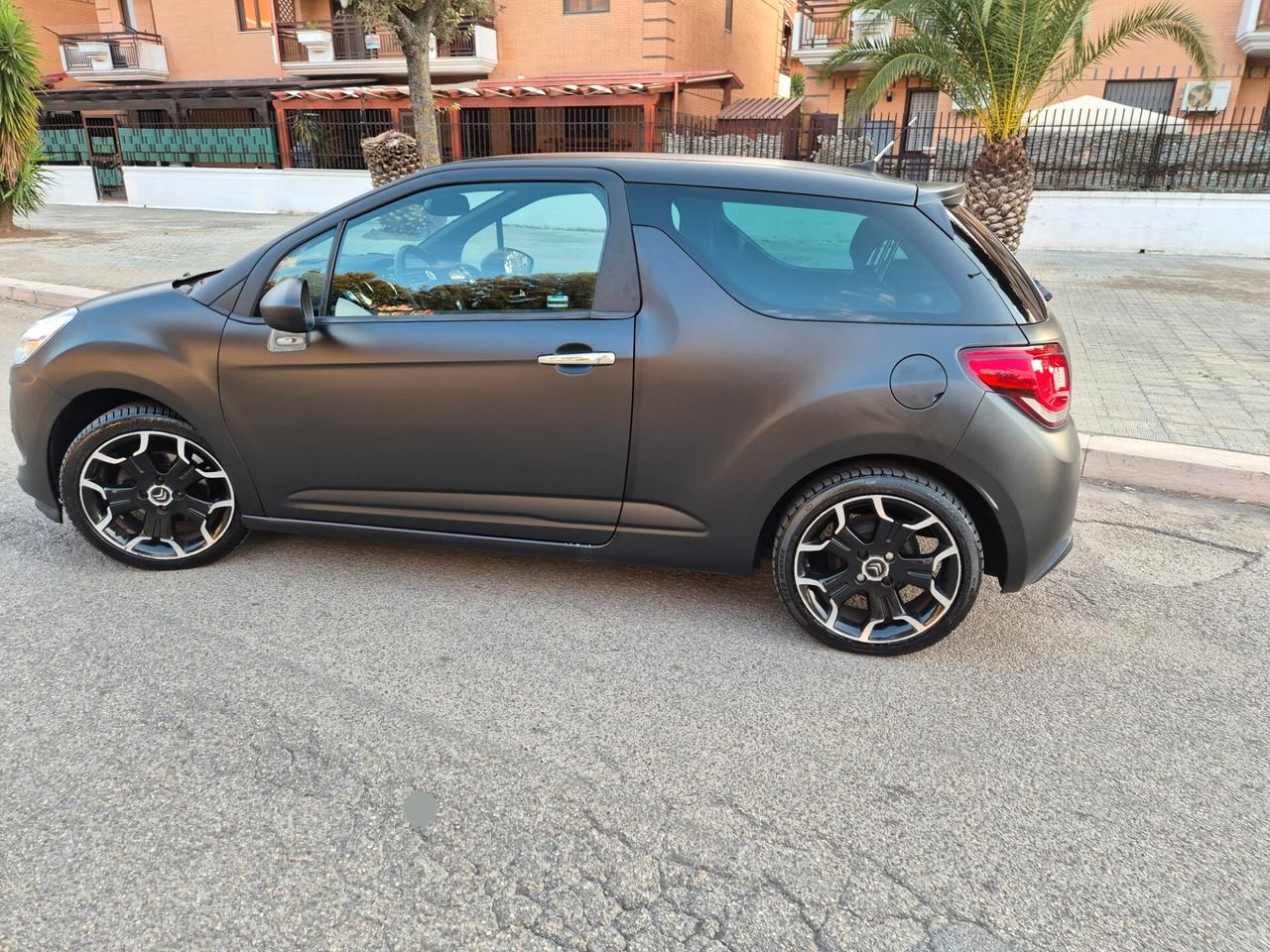 Citroën DS3 1.4 benzina 95cv just black 2012 opaco