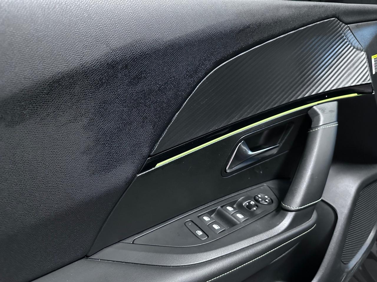 Peugeot 2008 BlueHDi 130 S&S EAT8 GT