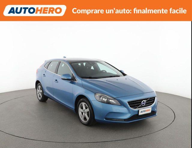 VOLVO V40 D3 Momentum