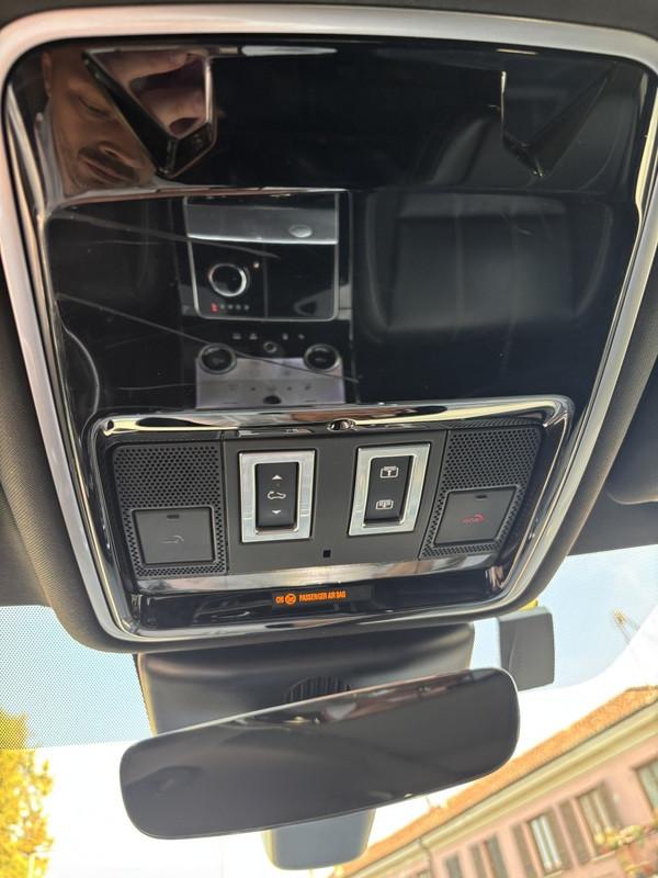 Land Rover Range Rover Velar 2.0d i4 R-Dynamic 240cv auto FULL LED-TETTO-NAVI-21"