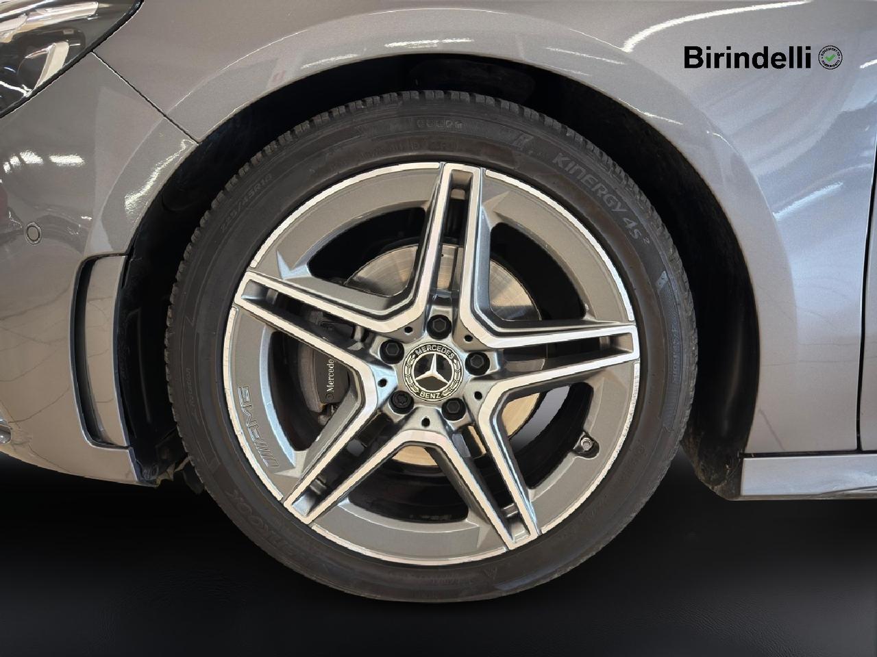 Mercedes-Benz Classe B (W247) - B 180 d Automatic AMG Line Premium