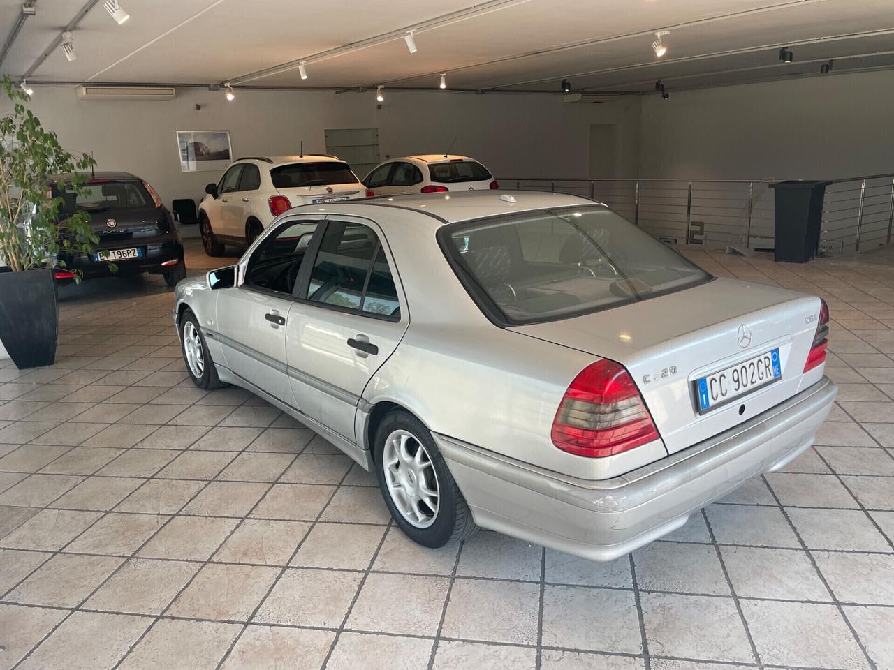Mercedes-benz C 220 diesel automatica