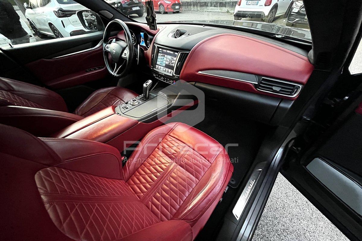 MASERATI Levante V6 Diesel 275 CV AWD Gransport