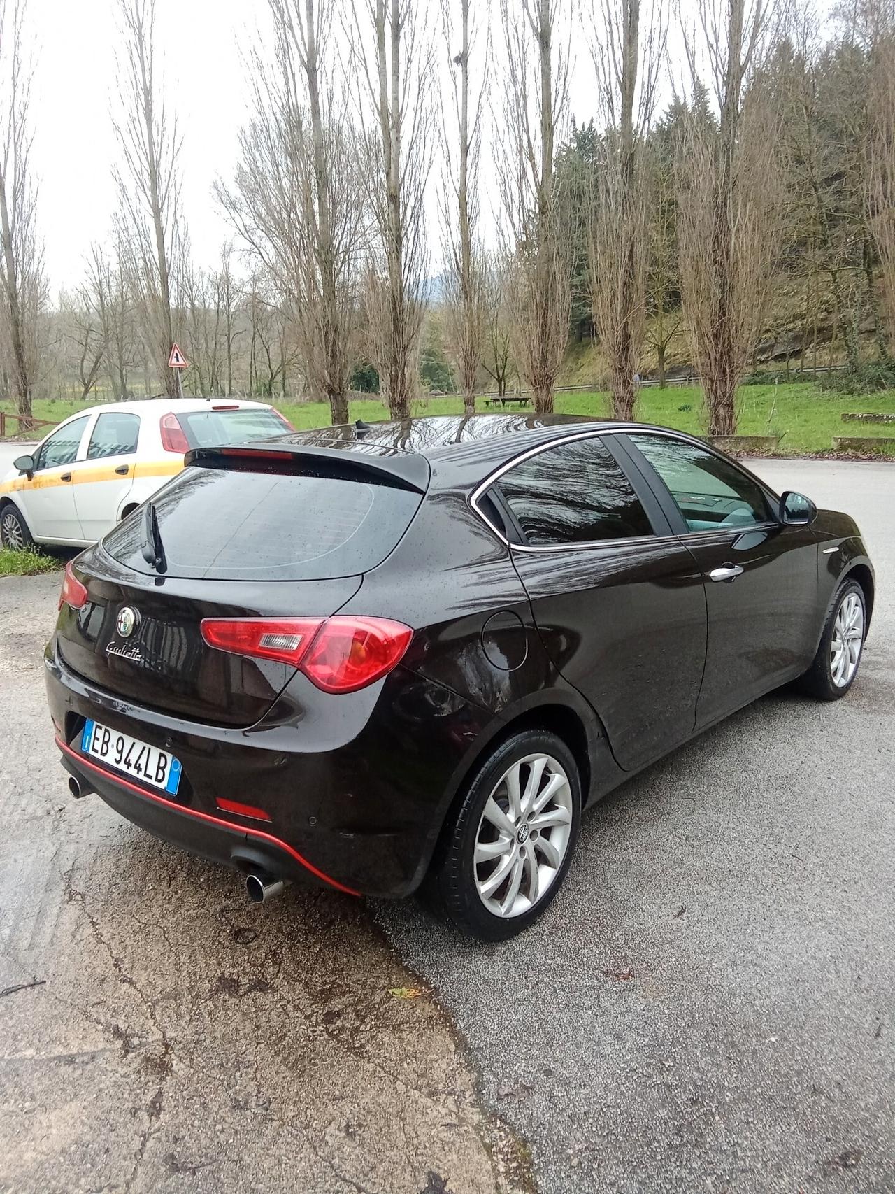 Alfa Romeo Giulietta 2.0 JTDm-2 140 CV 012