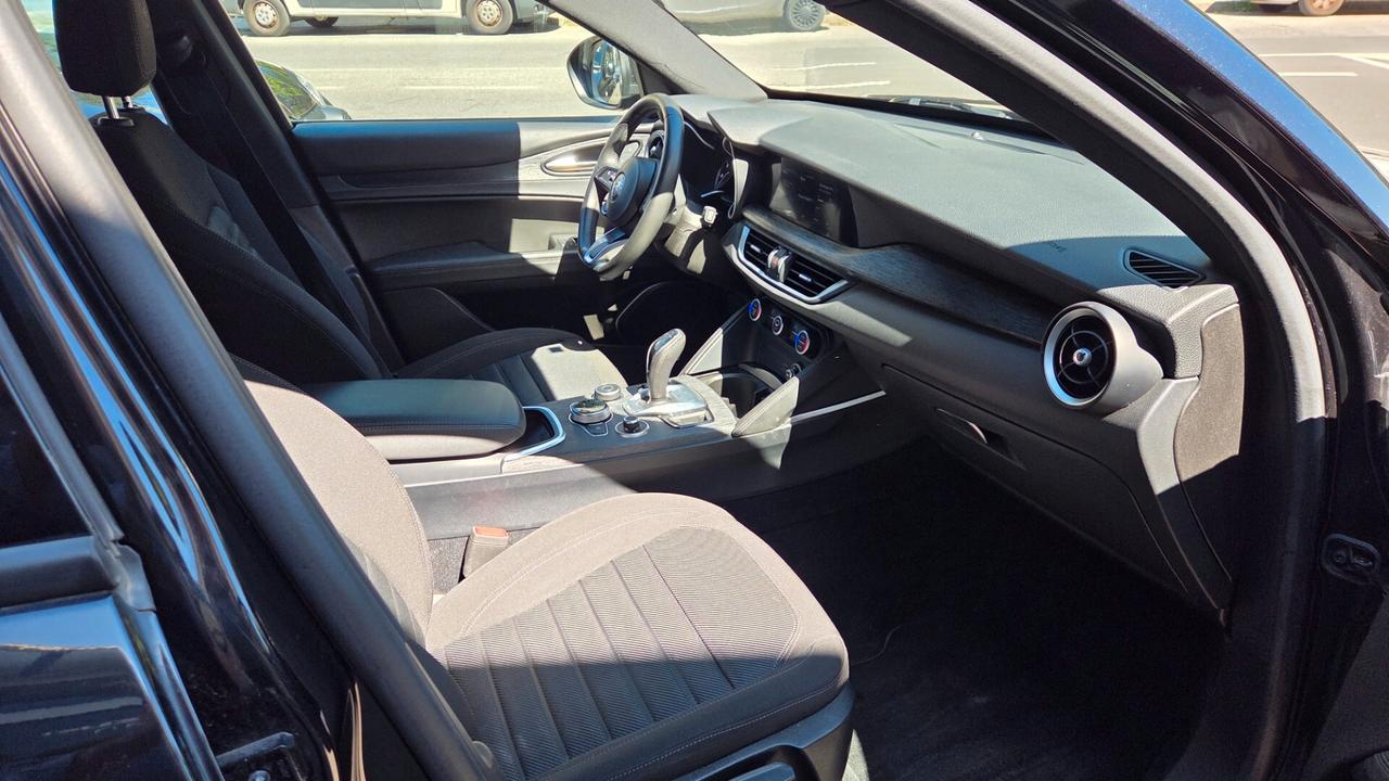 Alfa Romeo Stelvio 2.2 Turbodiesel 160 CV AT8 RWD Super Business