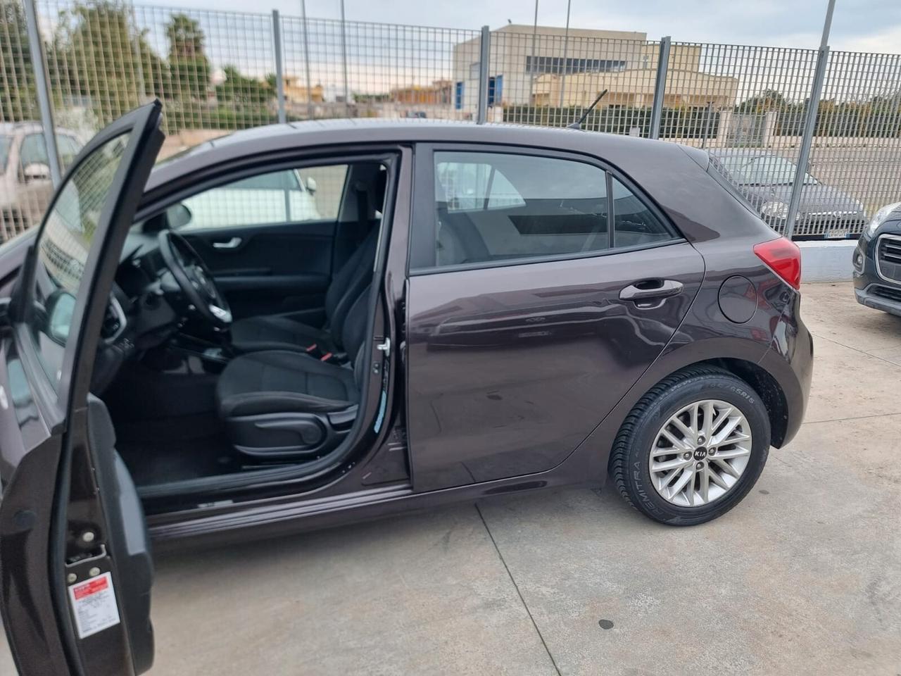 Kia Rio 1.4 CRDi 5p. Cool Collection