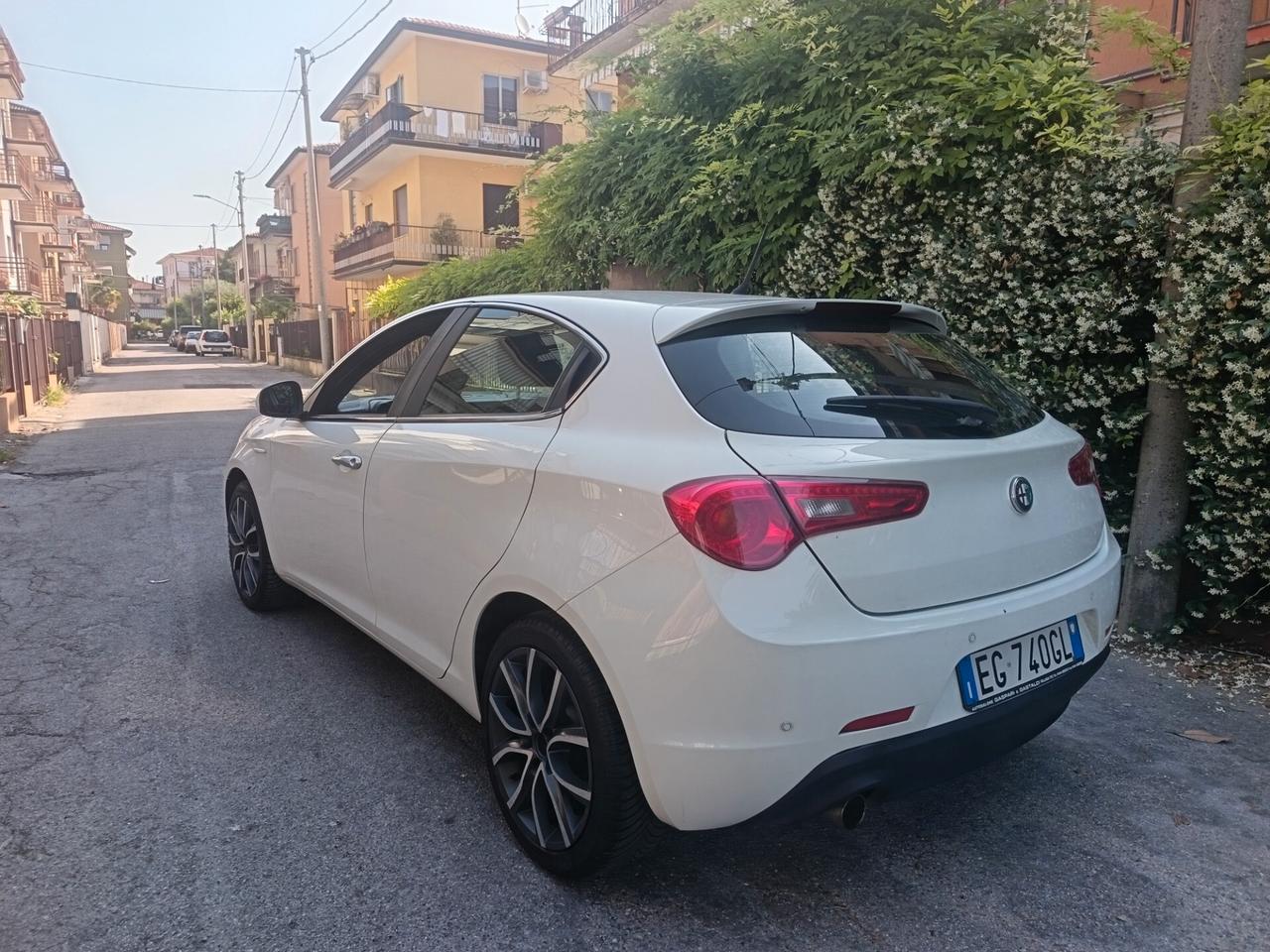 Alfa Romeo Giulietta 1.6 JTDm 2011 ok neo patente