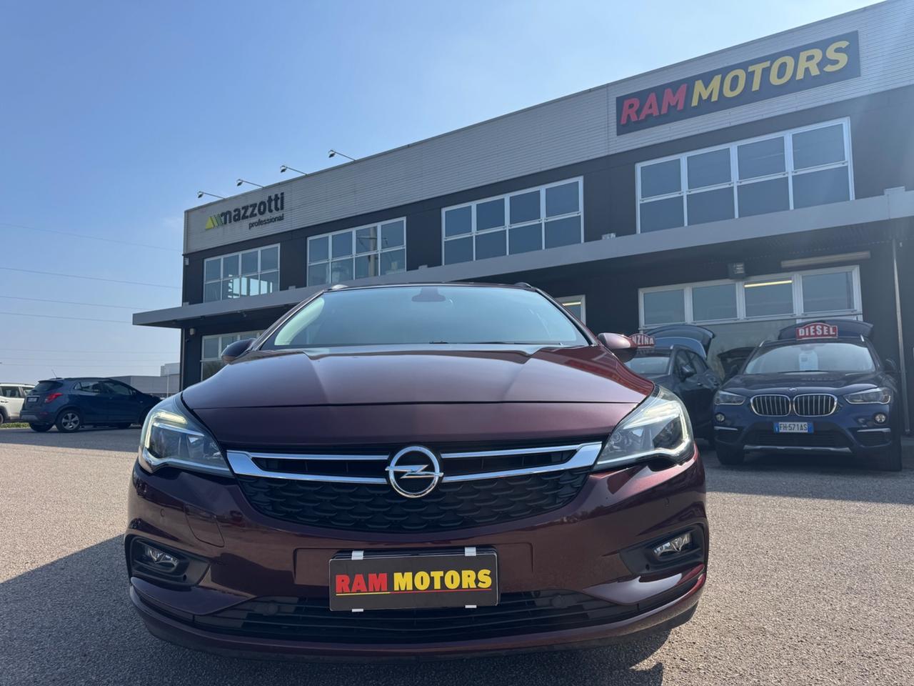 OpelAstra 1.6 CDTi 136CV S&S Sports Tourer Innovation Neopatentati