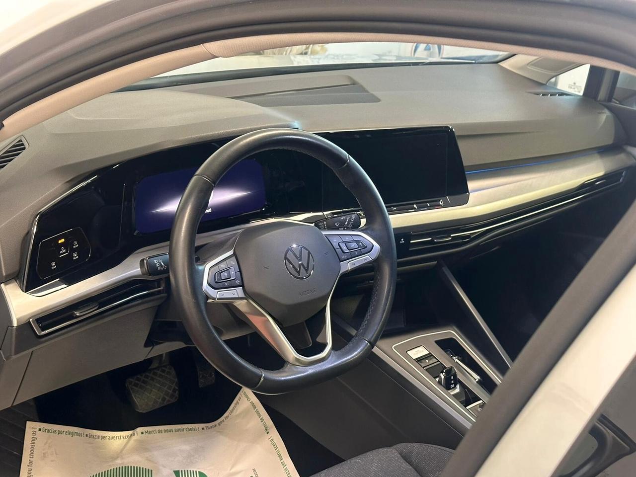 Volkswagen Golf 1.0 eTSI EVO DSG Life AUTOMATICA