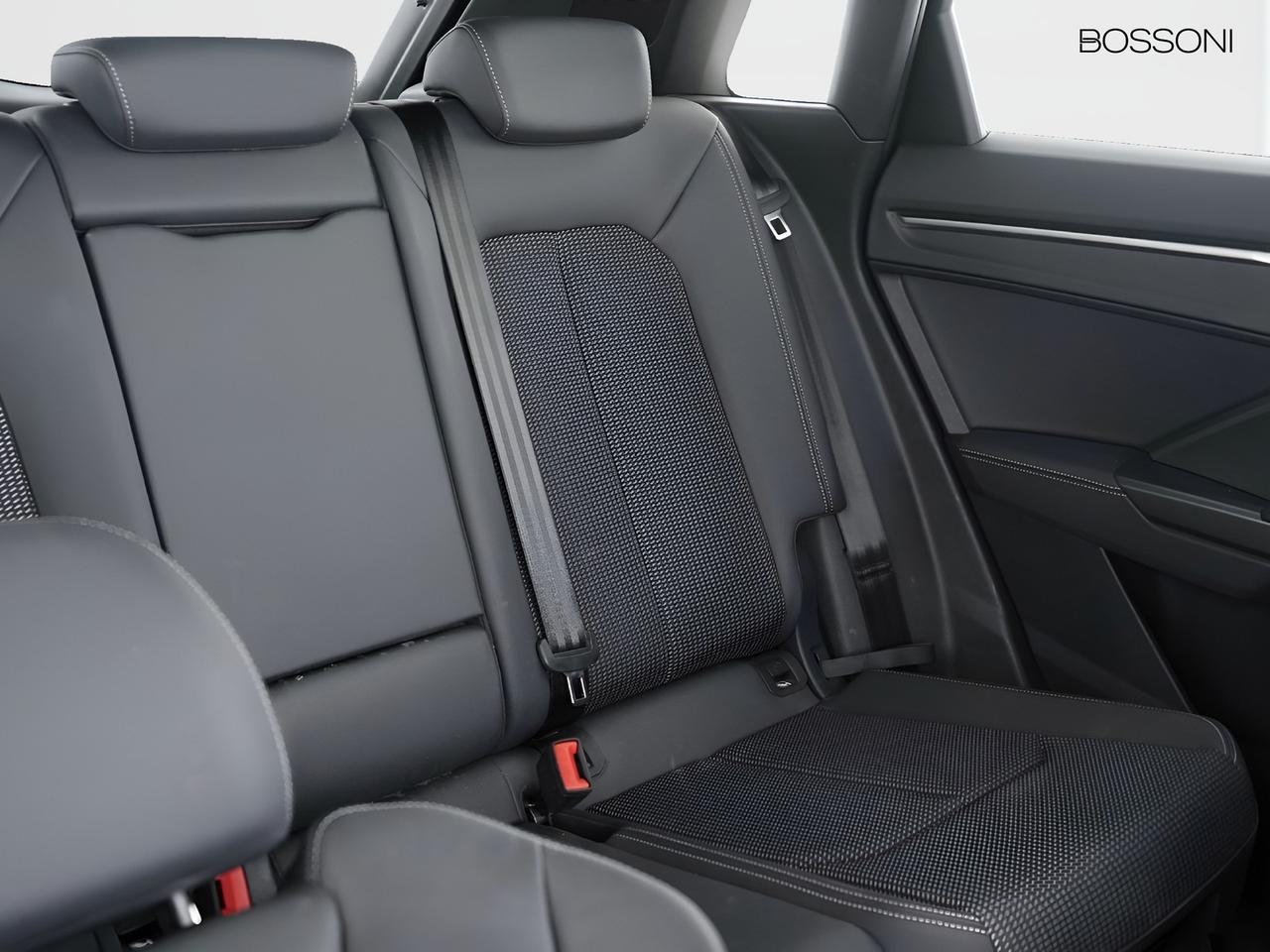 Audi Q3 35 2.0 tdi s line edition s tronic