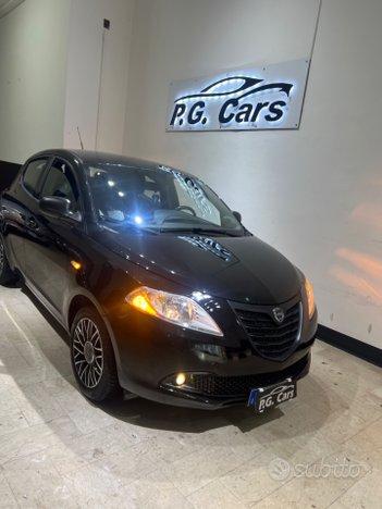 Lancia Ypsilon 1.3 MJT 16V 95 CV 5 porte S&S S Mom