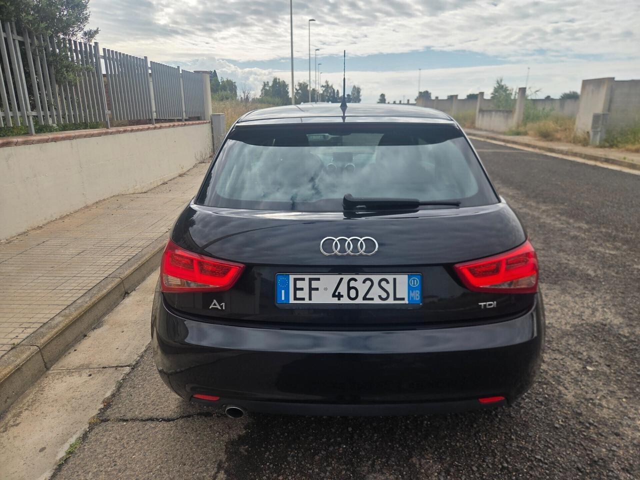 Audi A1 1.6 TDI 105 CV Ambition 2011