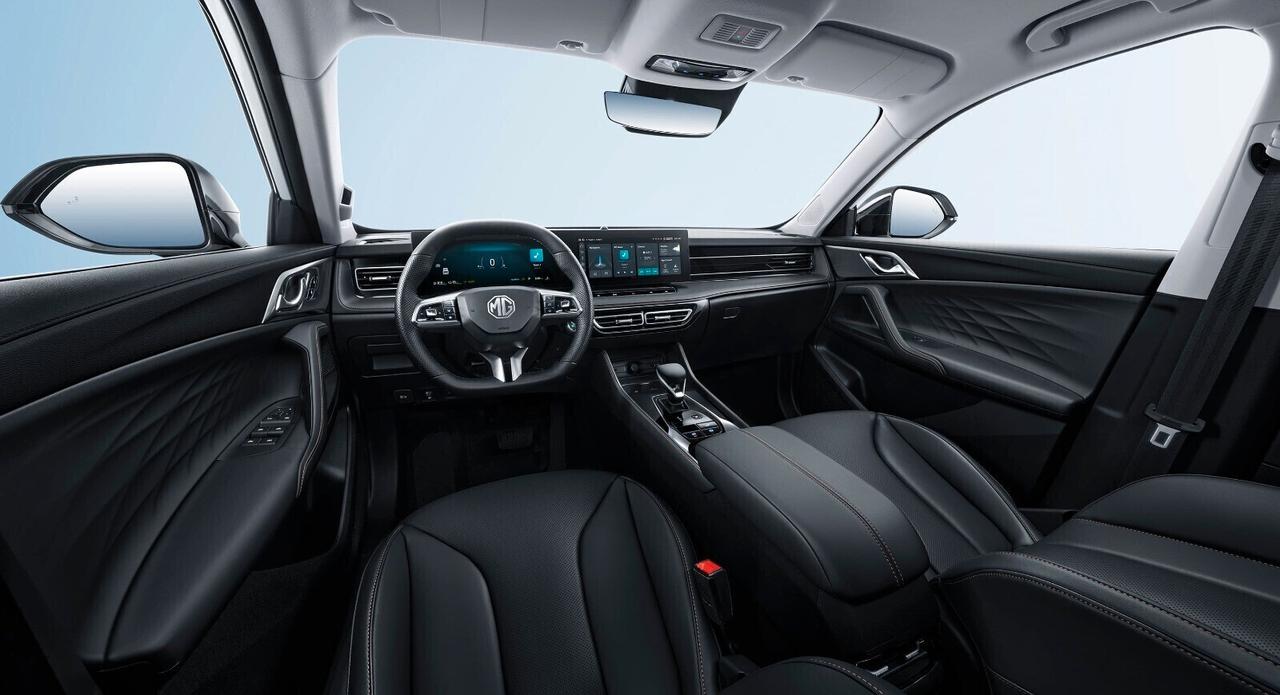 Mg HS PHEV lux , nuova da configurare !