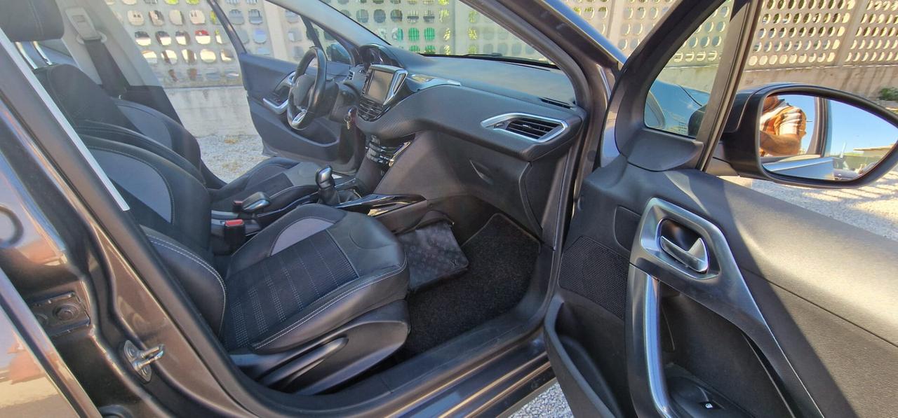 Peugeot 2008 1.2 Benz Black Matt 2015 CRONO CASA MADRE