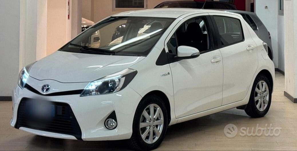 Toyota Yaris 1.5 Hybrid 5 porte Lounge