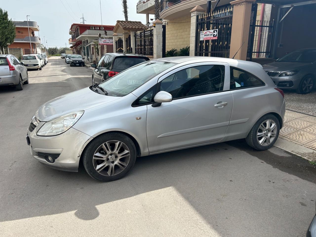 Opel Corsa 1.2 3 porte Club