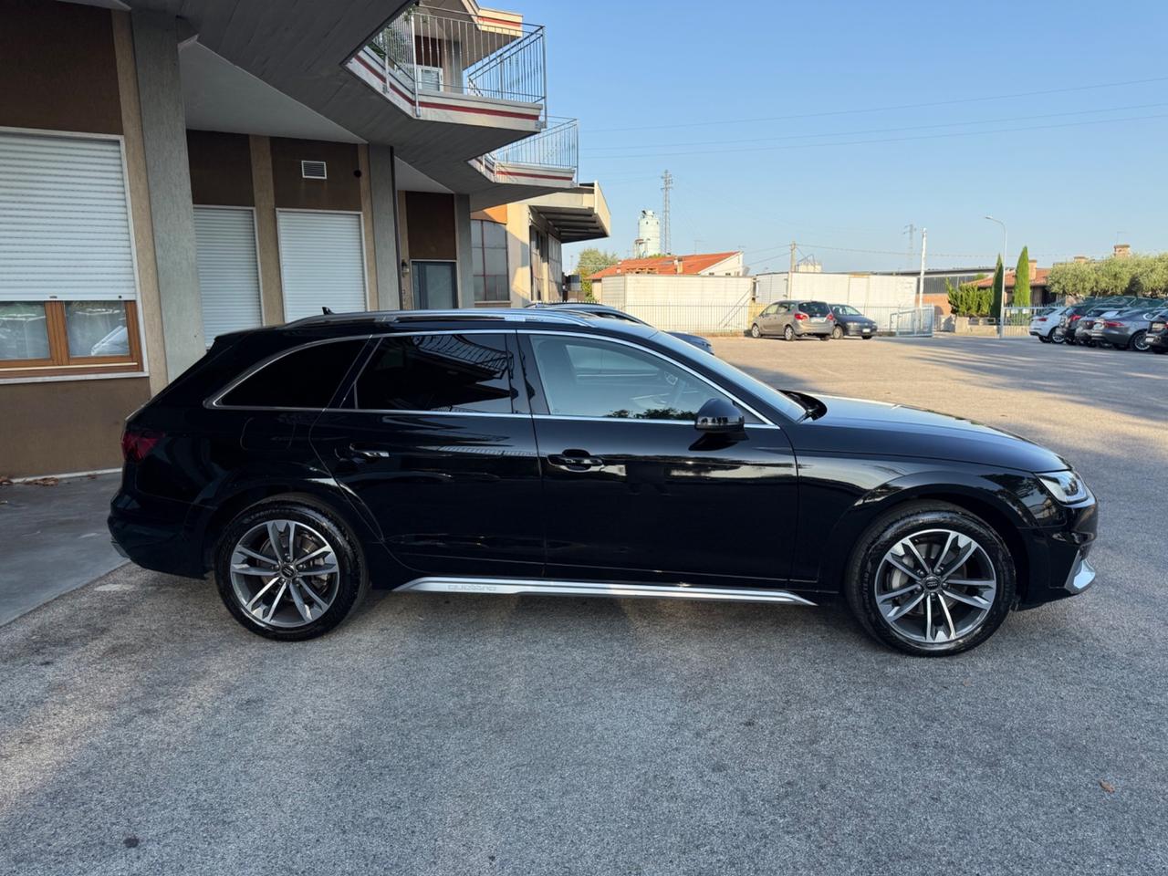 Audi A4 allroad 40 TDI 204 CV S tronic Identity Contrast