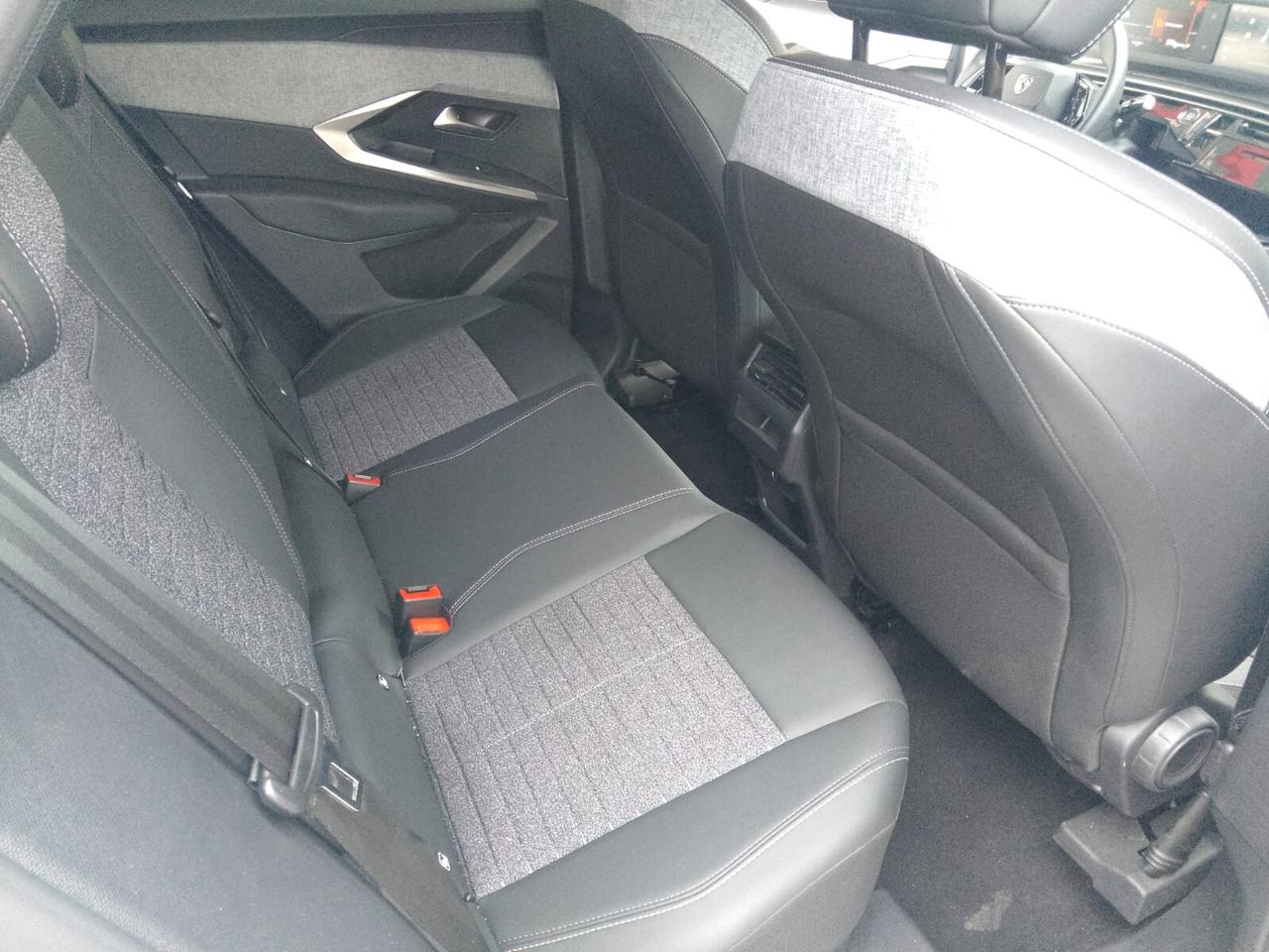 Peugeot 3008 Hybrid 145 e-DCS6 Allure