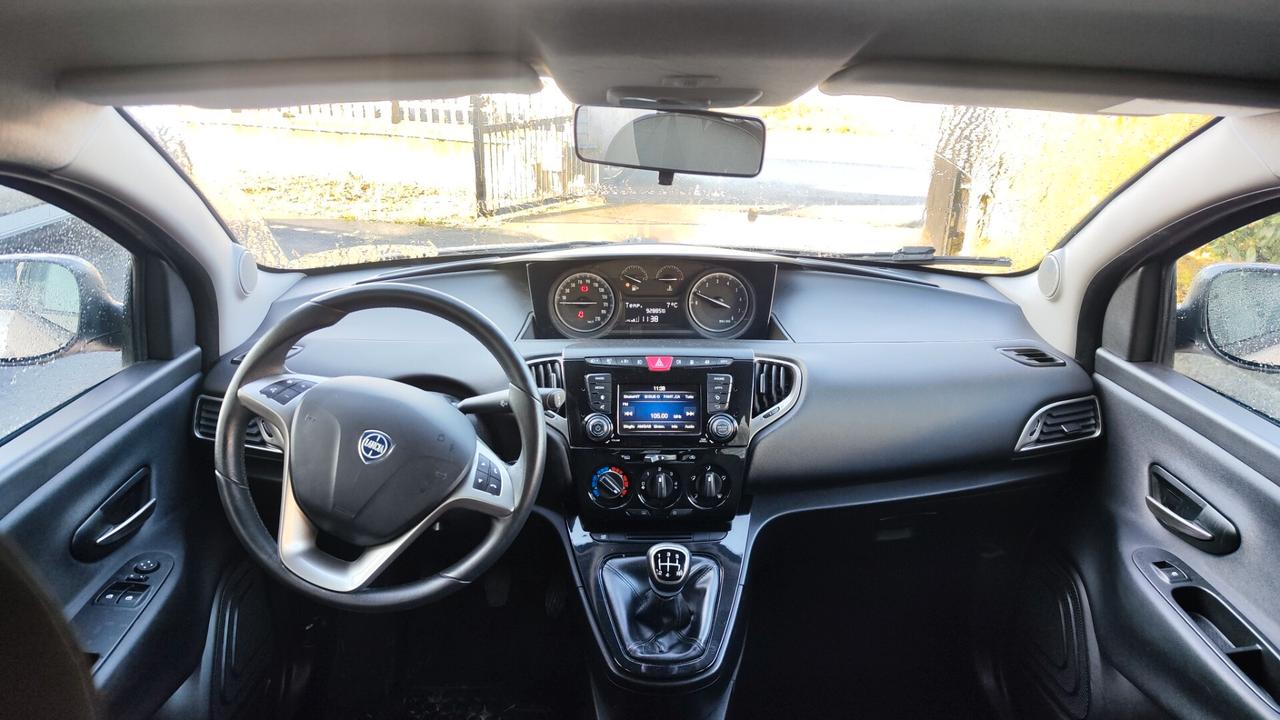 Lancia Ypsilon 1.2 69 CV 5 porte GPL Ecochic Gold