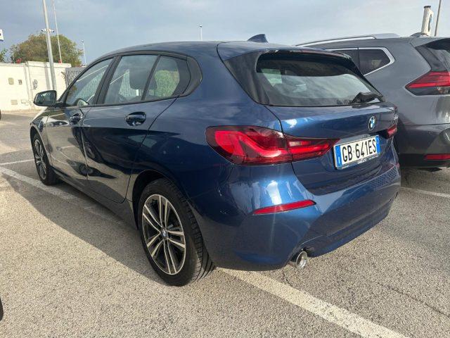 BMW 116 d 5p. Business Advantage