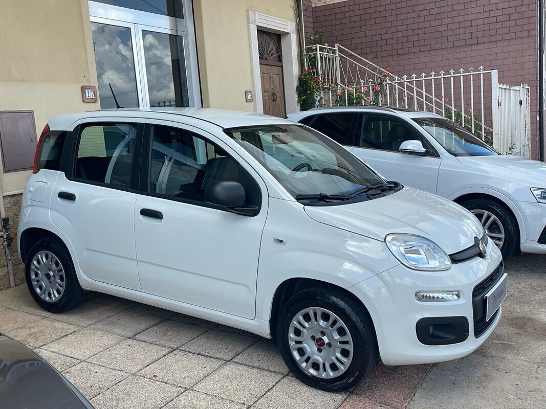 Fiat Panda 1.2 Easy 69cv my19 "Adatta anche per neopatentati" (Fendinebbia - Clima - Uconnect - Usb - Ruotino)