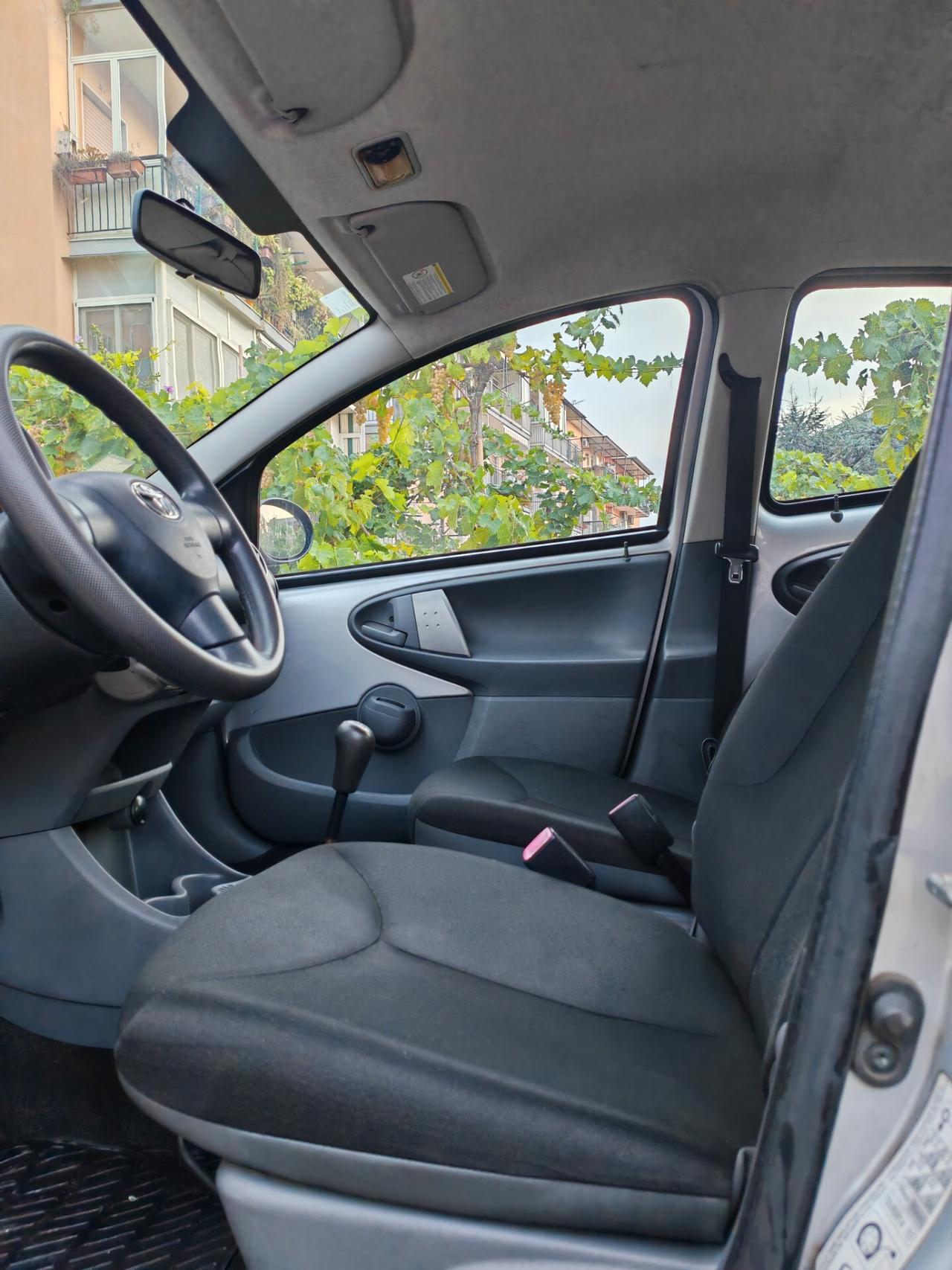 Toyota Aygo FRIZIONE FATTA OGGI UNA BAMBOLA
