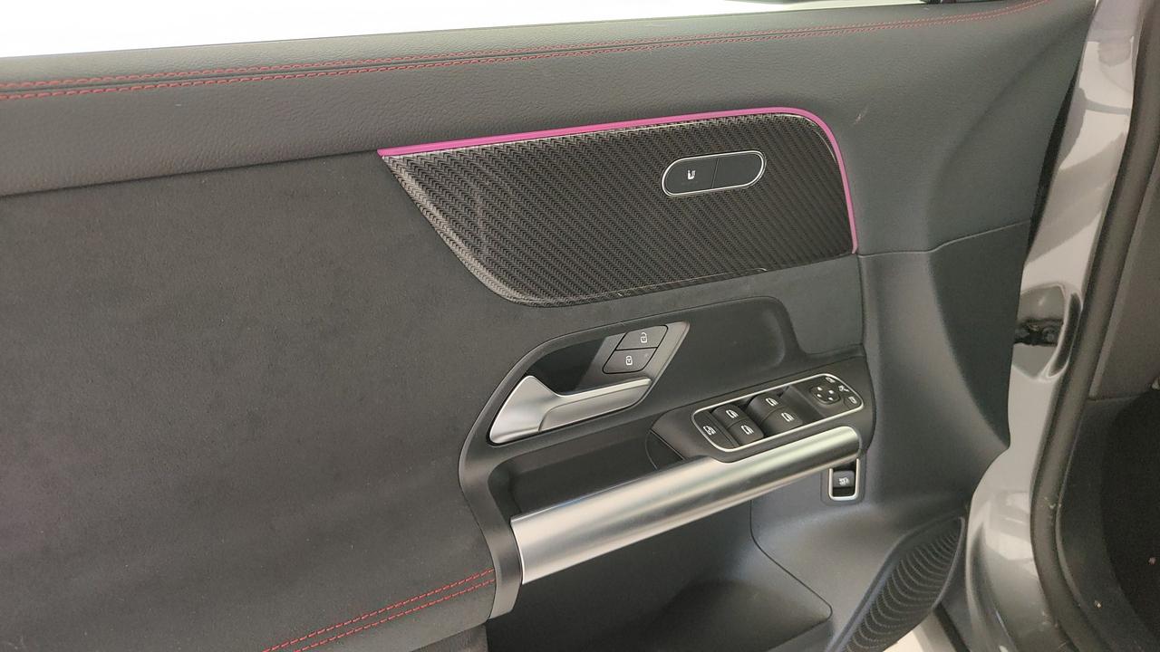 Mercedes-Benz GLA 200 d automatic