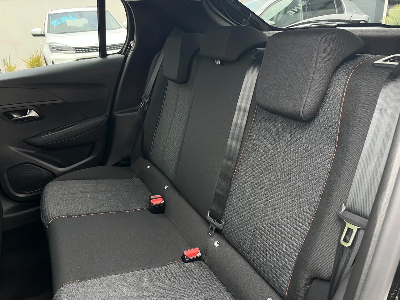 Peugeot 208 Hybrid 110 e-DCS6 Business Automatic Km0