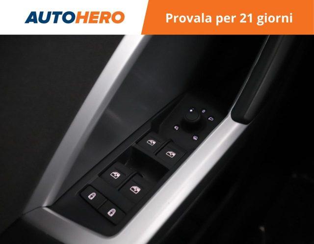 AUDI Q3 35 TFSI Business Advanced