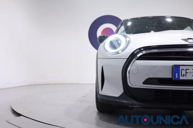 MINI Cooper 1.5 COOPER CAMDEN 5 PORTE FARI LED