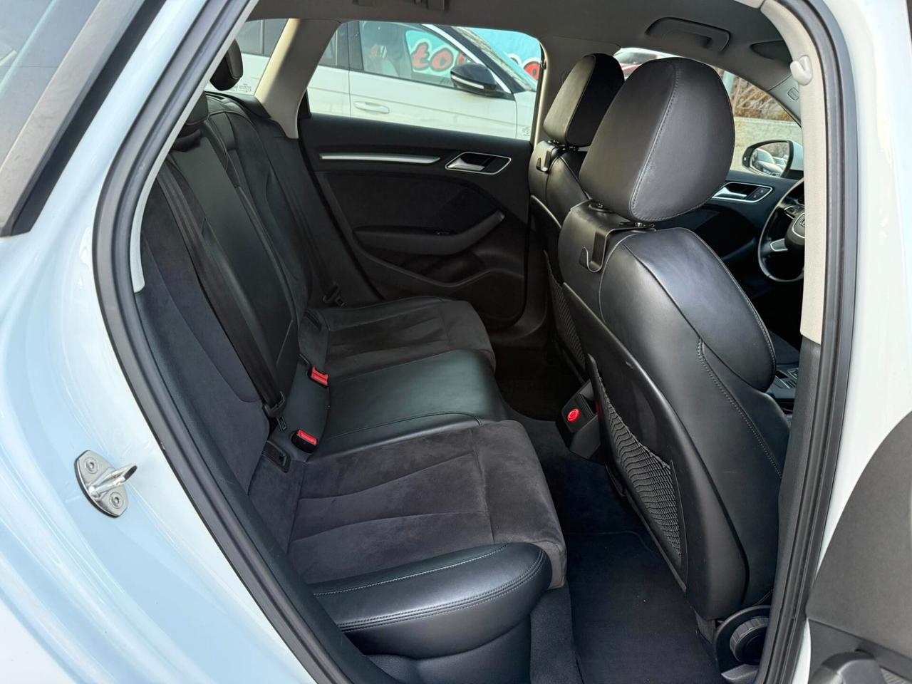 Audi A3 -SPORTBACK- 1.6 Tdi -SEDILI SPORTIVI-