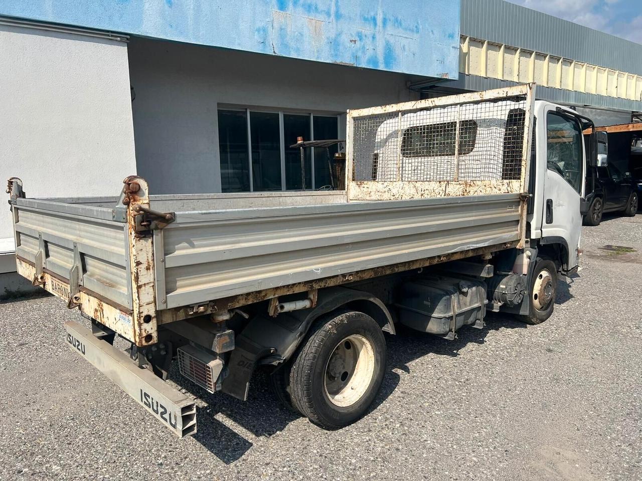 ISUZU RIBALTABILE, MARCIANTE MA INCIDENTATO SUPER PREZZO!