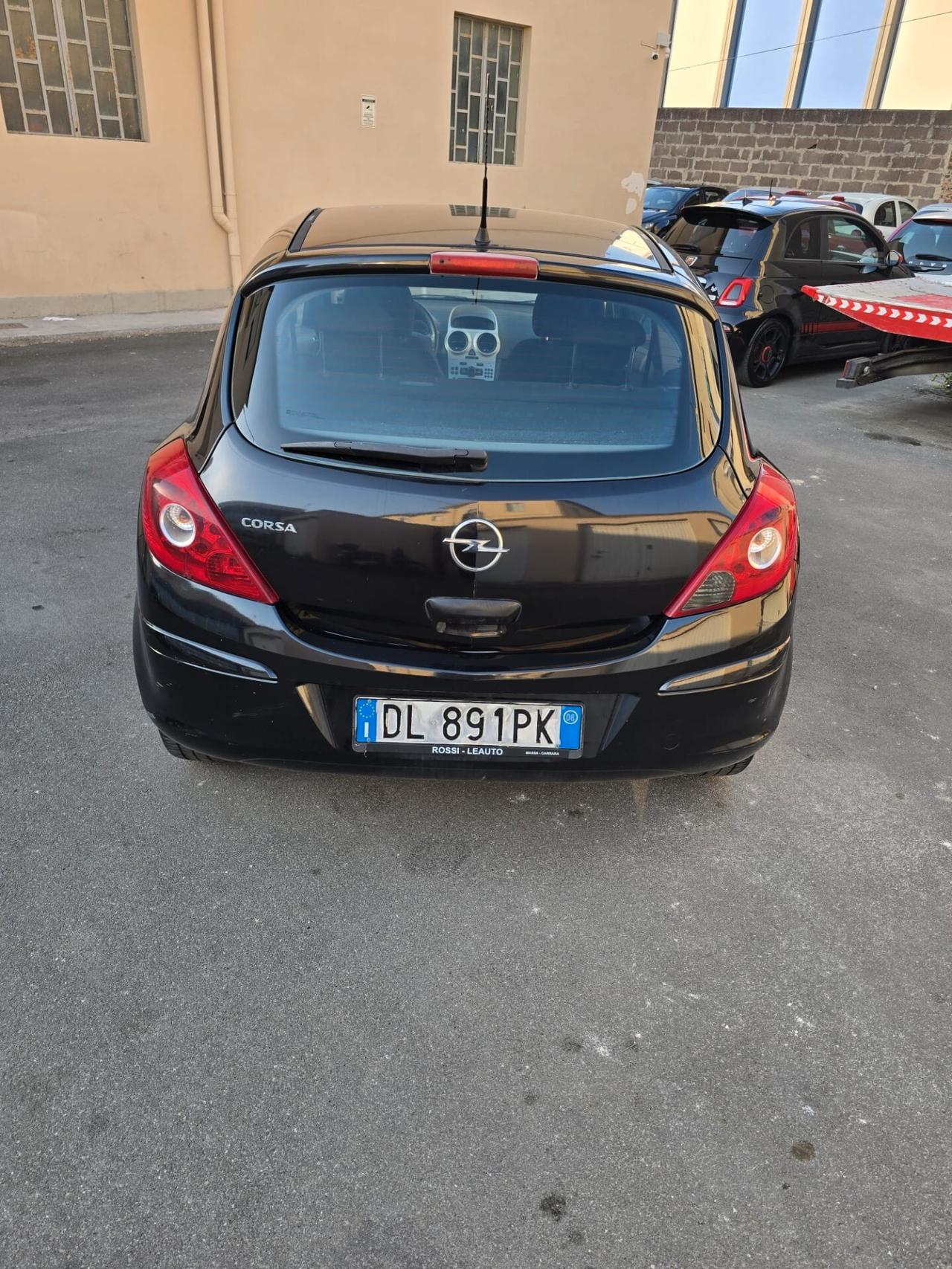 Opel Corsa 1.0 12V 3 porte Club con soli 70mila km possibilita 12 mesi garanzia