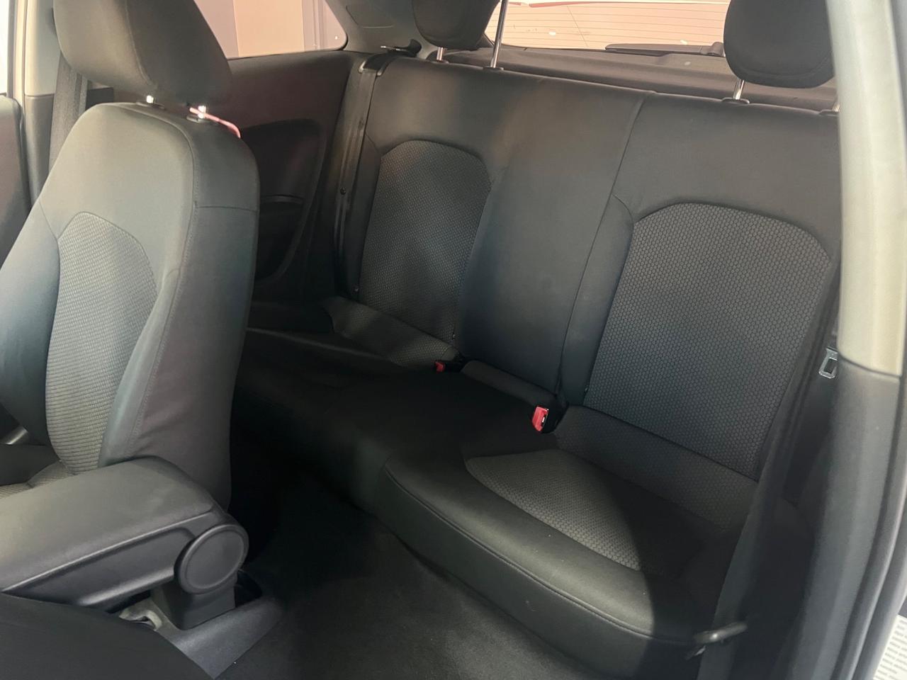 Audi A1 1.6 TDI NEOPATENTATI